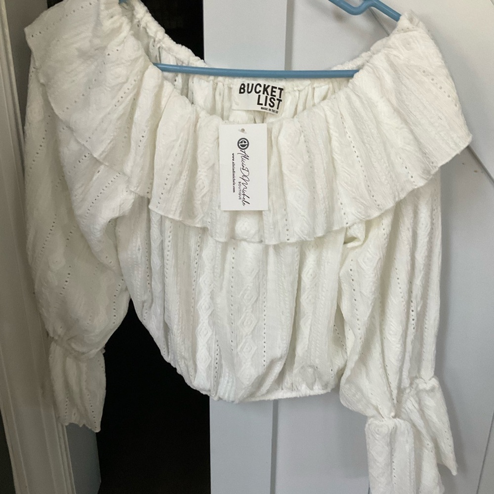 BUCKETLIST Cream Off-Shoulder Ruffle Eyelet Top Small